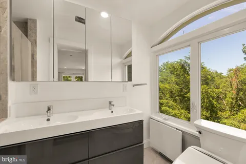 $2,825,000 | 3446 Oakwood Terrace Northwest, Washington, DC 20010