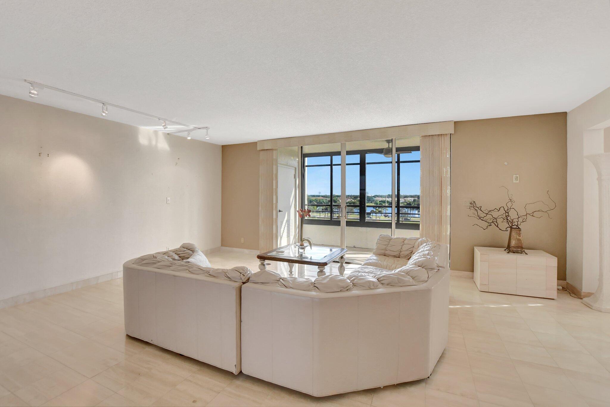 7170 Promenade Drive, Unit 702 Boca Raton, FL 33433 - Photo 8 of 45 living room