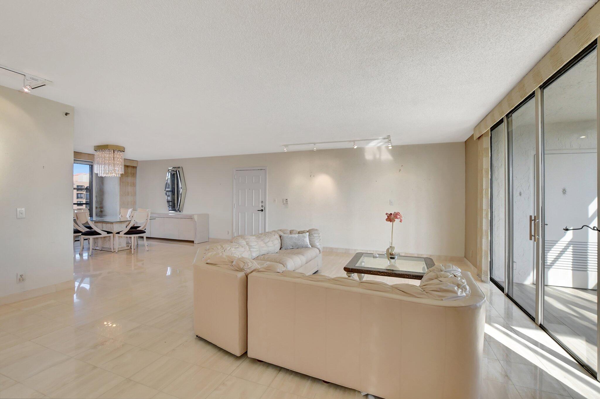 7170 Promenade Drive, Unit 702 Boca Raton, FL 33433 - Photo 9 of 45 living room