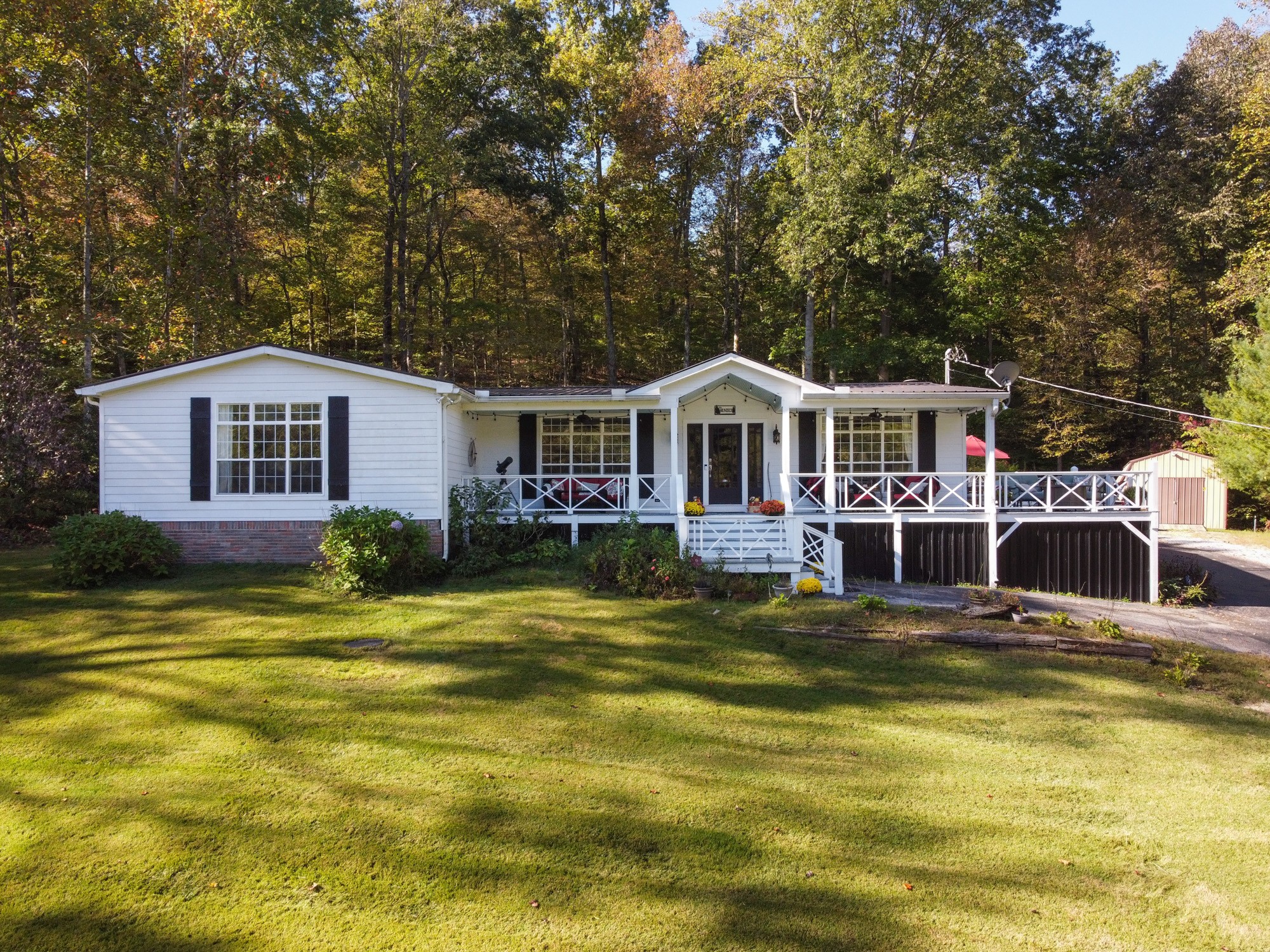 325 Hickman Springs Road Centerville, TN 37033 - Photo 7 of 70 Gallery Image 7