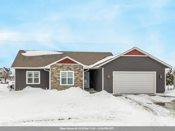 $499,900 | 531 Silver Fox Drive South, Kewaskum, WI 53040