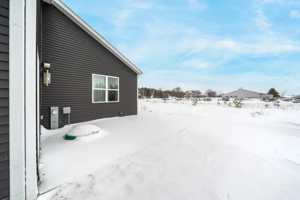 $525,000 | 531 Silver Fox Drive South, Kewaskum, WI 53040
