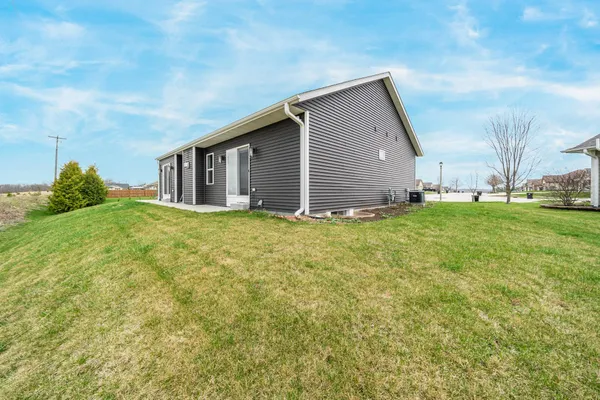 $499,900 | 531 Silver Fox Drive South, Kewaskum, WI 53040