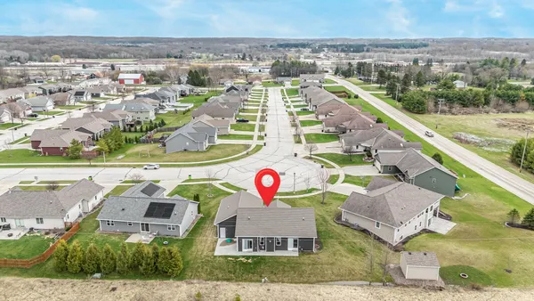 $499,900 | 531 Silver Fox Drive South, Kewaskum, WI 53040