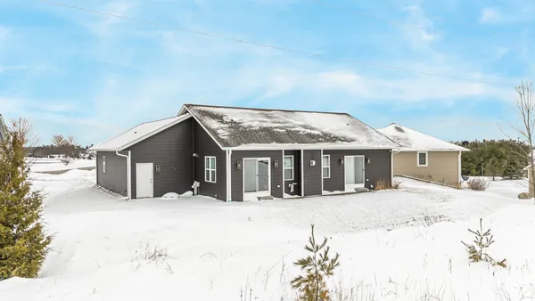 $525,000 | 531 Silver Fox Drive South, Kewaskum, WI 53040