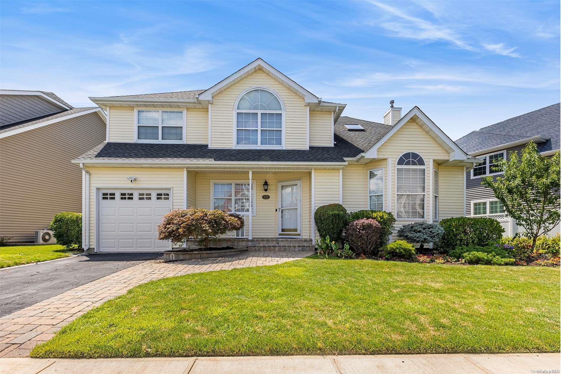 127 Raspberry Court Melville, NY 11747 - Photo 1 of 1 Gallery Image 1