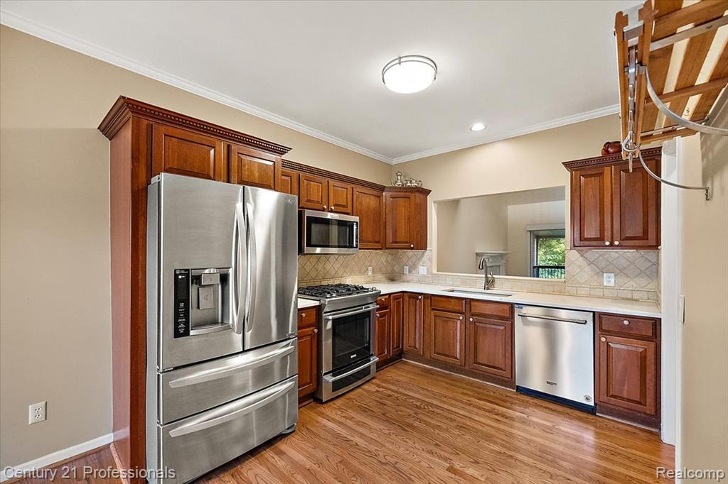 6590 Steeple Ridge Clarkston, MI 48346 - Photo 8 of 59 Gallery Image 8