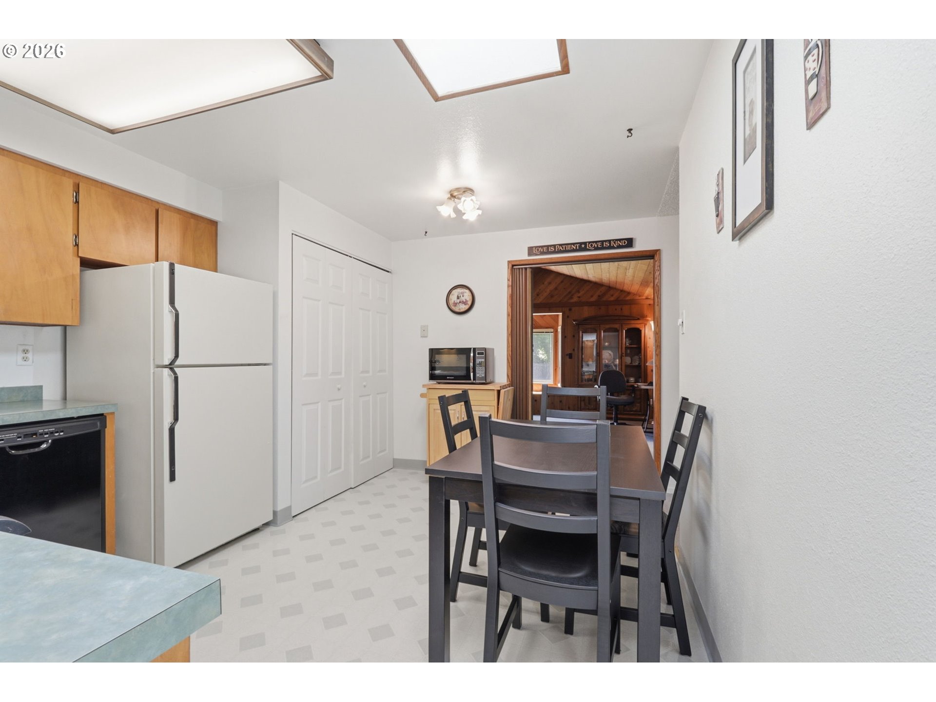 19654 Southwest Murphy Street Beaverton, OR 97078 - Photo 10 of 41 Dining Area