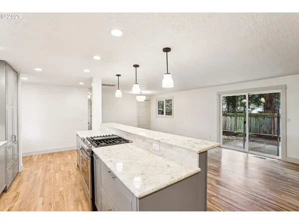 $473,400 | 18655 Southeast Yamhill Circle, Portland, OR 97233