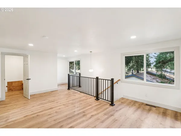 $473,400 | 18655 Southeast Yamhill Circle, Portland, OR 97233