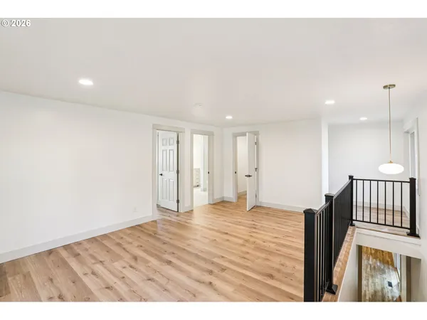 $473,400 | 18655 Southeast Yamhill Circle, Portland, OR 97233