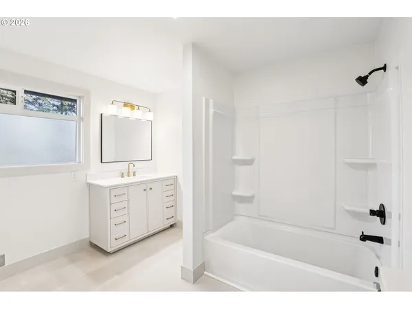 $473,400 | 18655 Southeast Yamhill Circle, Portland, OR 97233