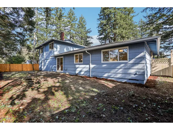 $473,400 | 18655 Southeast Yamhill Circle, Portland, OR 97233