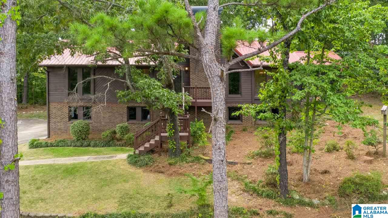 340 Round Hill Road Pelham, AL 35124 - Photo 1 of 36