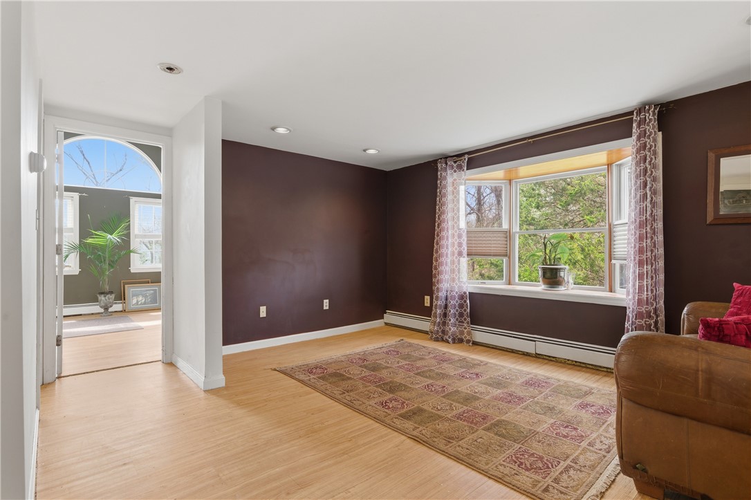 36 Brayton Road Smithfield, RI 02917 - Photo 13 of 34