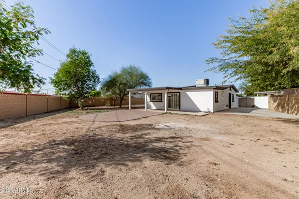 $390,000 | 7715 West Crittenden Lane, Phoenix, AZ 85033