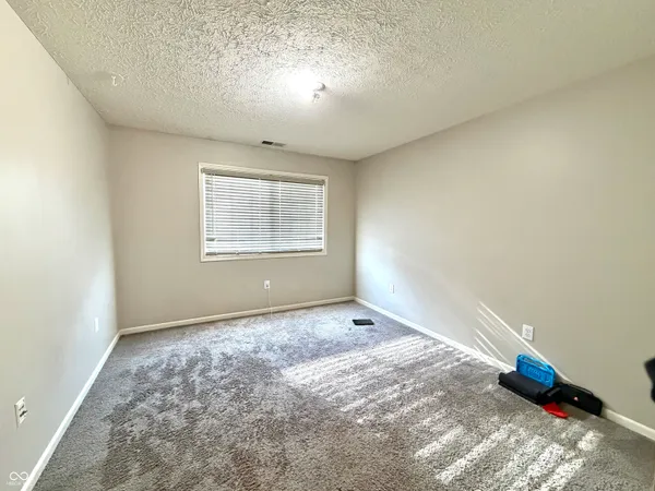 $189,950 | 8043 Harbor Walk Lane, Indianapolis, IN 46237