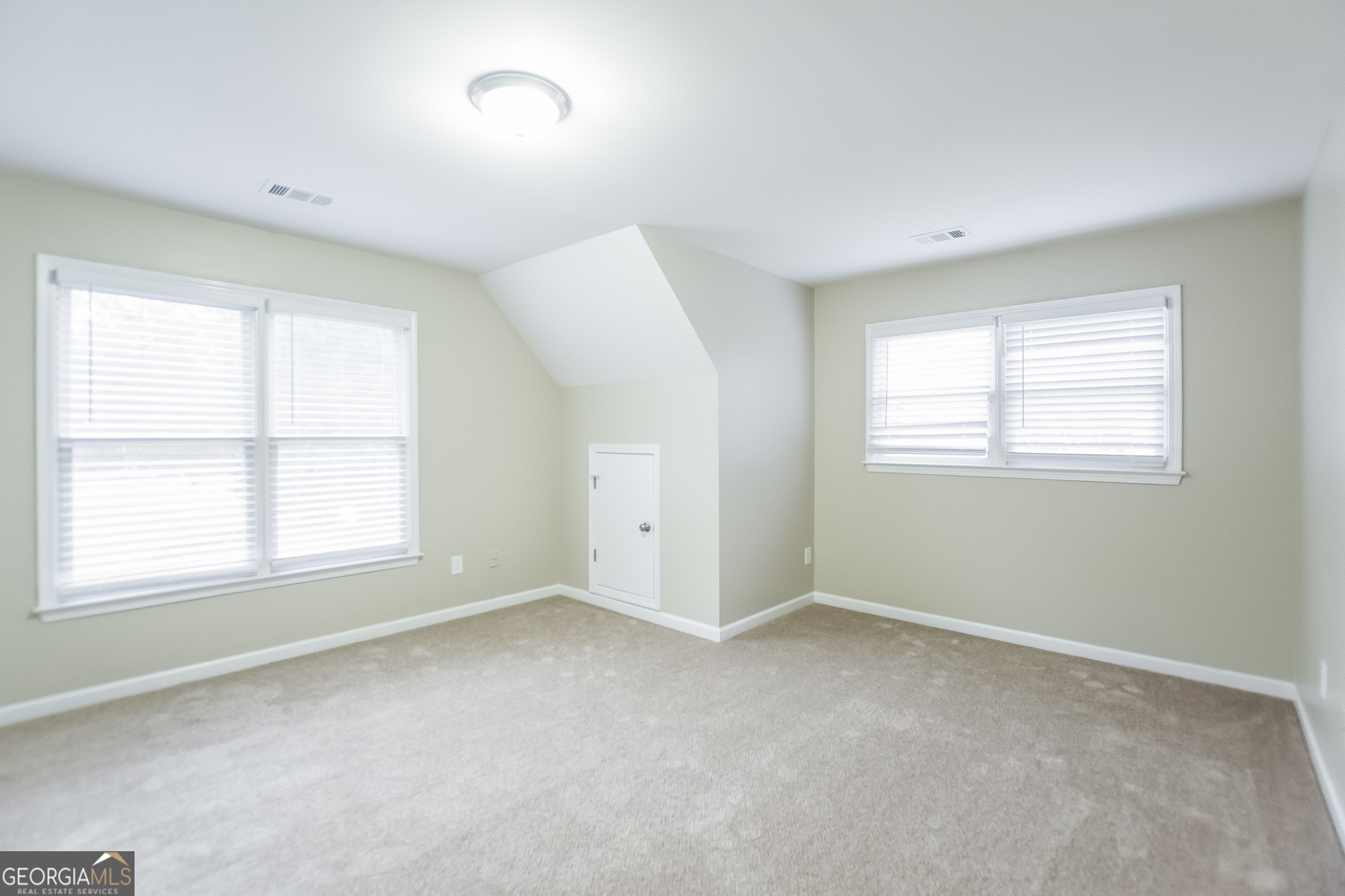 2485 Worthington Drive Powder Springs, GA 30127 - Photo 12 of 15 an empty room with a window