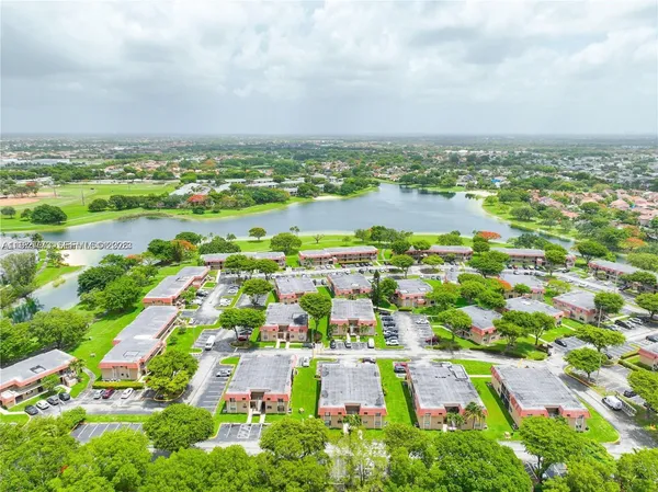 $2,300 | 14915 Southwest 104th Street, Unit 2024, Miami, FL 33196