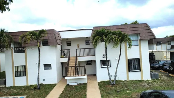 $2,300 | 14915 Southwest 104th Street, Unit 2024, Miami, FL 33196