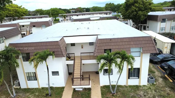 $2,300 | 14915 Southwest 104th Street, Unit 2024, Miami, FL 33196
