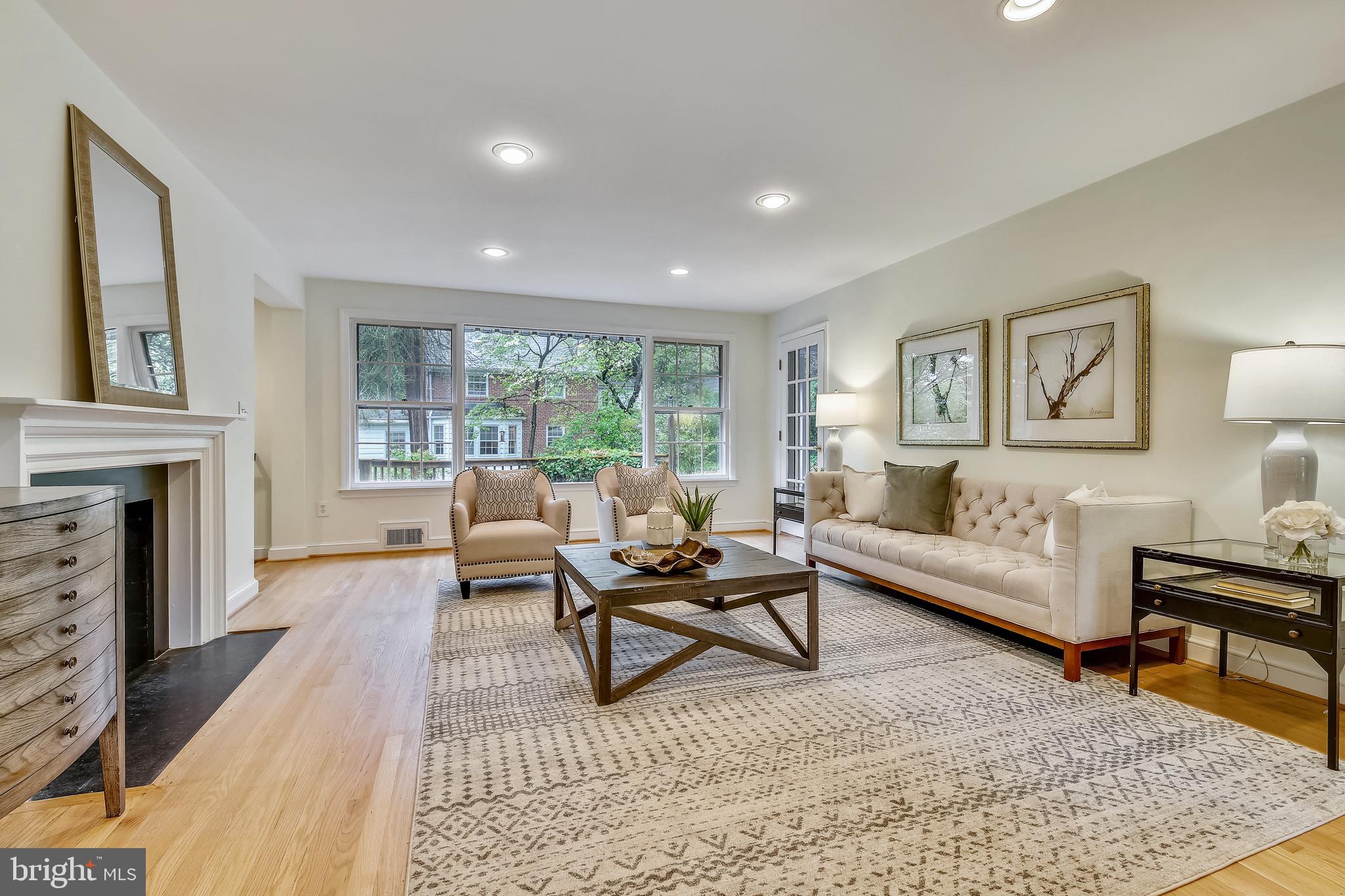 5312 Carvel Road Bethesda, MD 20816 - Photo 4 of 15 Living area