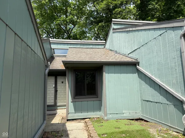 $199,900 | 218 Sugarwood Lane, Avon, IN 46123