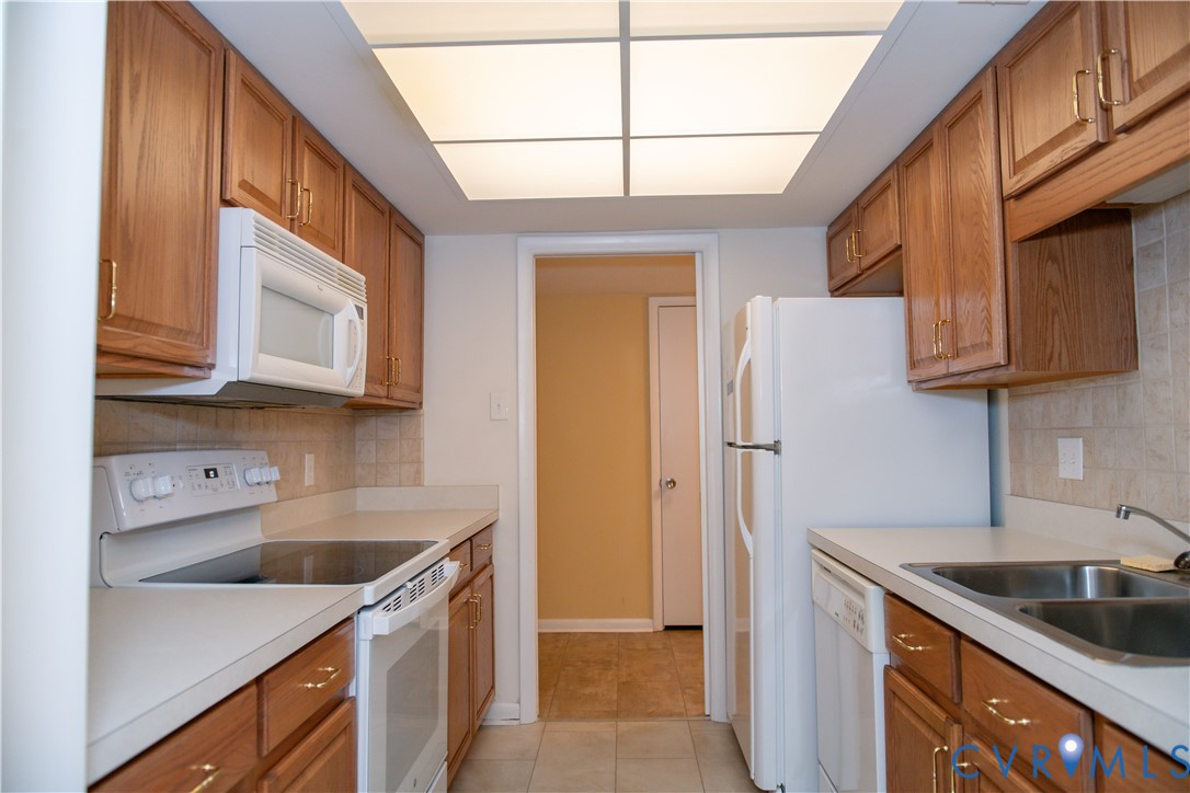 2956 Hathaway Road, Unit U809 Richmond, VA 23225 - Photo 5 of 35