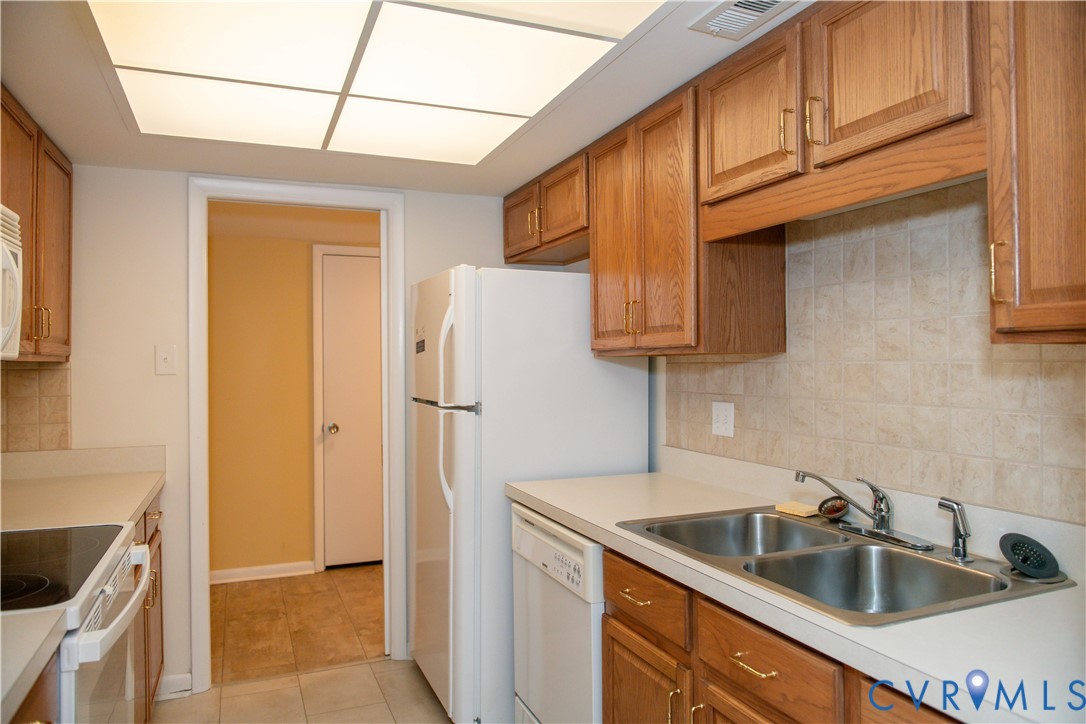 2956 Hathaway Road, Unit U809 Richmond, VA 23225 - Photo 8 of 35