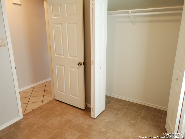 1431 Rivas Street San Antonio, TX 78207 - Photo 7 of 9 a view of an empty room