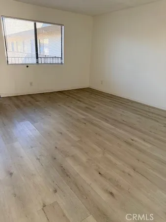 $2,690 | 1180 Crenshaw Boulevard, Unit 212, Los Angeles, CA 90019