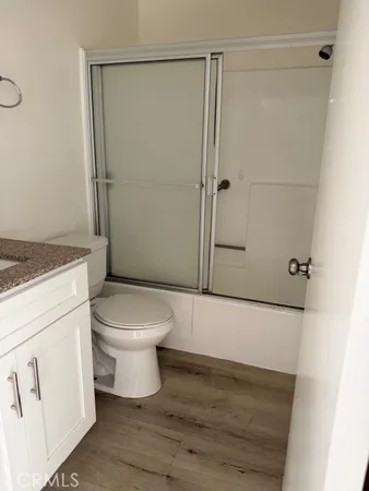 $2,690 | 1180 Crenshaw Boulevard, Unit 212, Los Angeles, CA 90019
