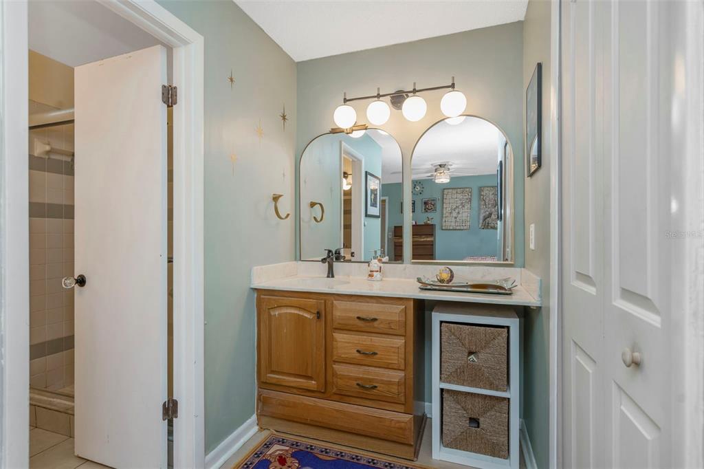 302 Limona Road Brandon, FL 33510 - Photo 9 of 25 Gallery Image 9