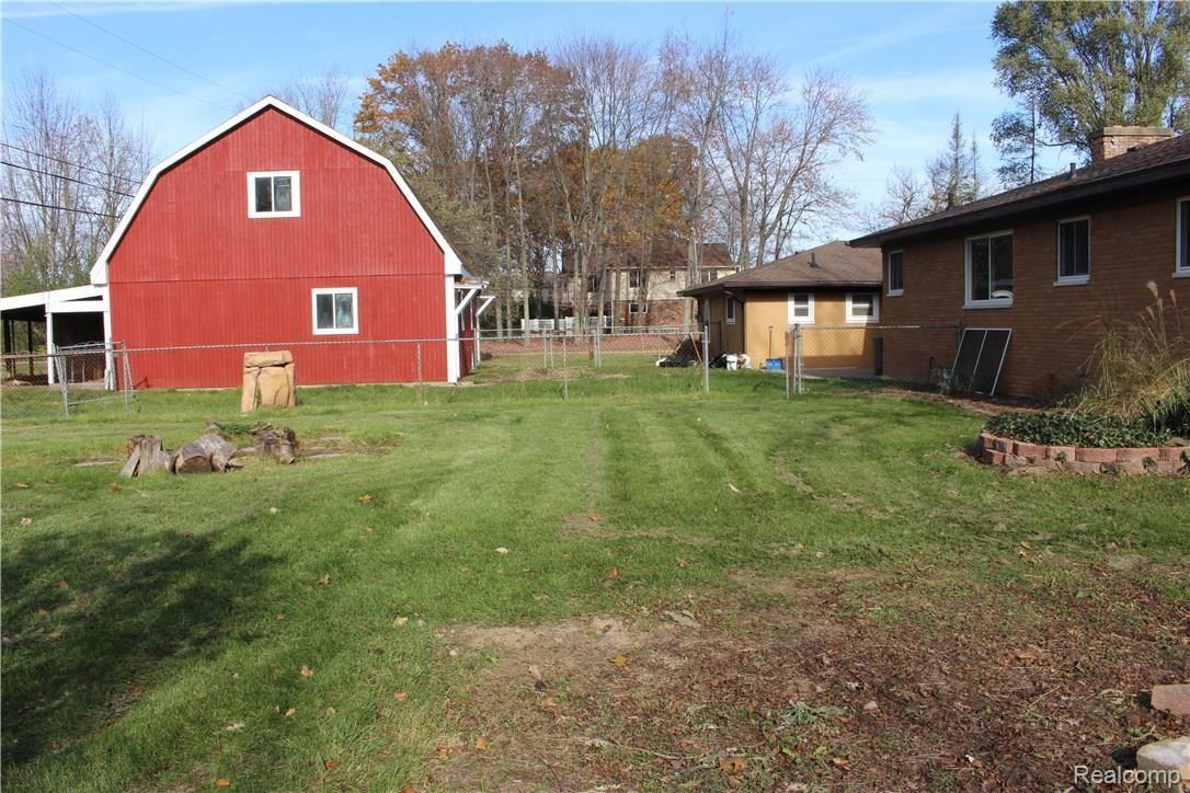 2830 Denton Road Canton, MI 48188 - Photo 14 of 18 IMG_3846.JPG
