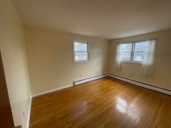 $3,000 | 10 Larry Lane, Portsmouth, NH 03801