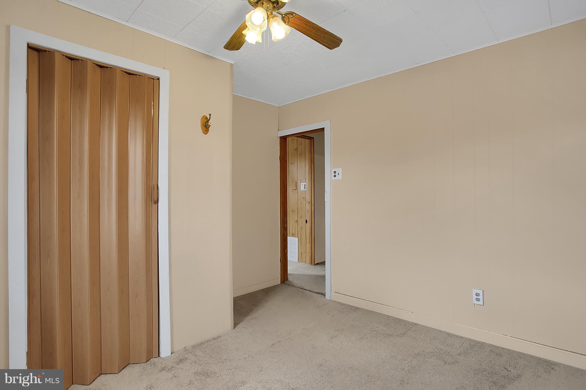 42 Old York Road Wellsville, PA 17365 - Photo 14 of 38