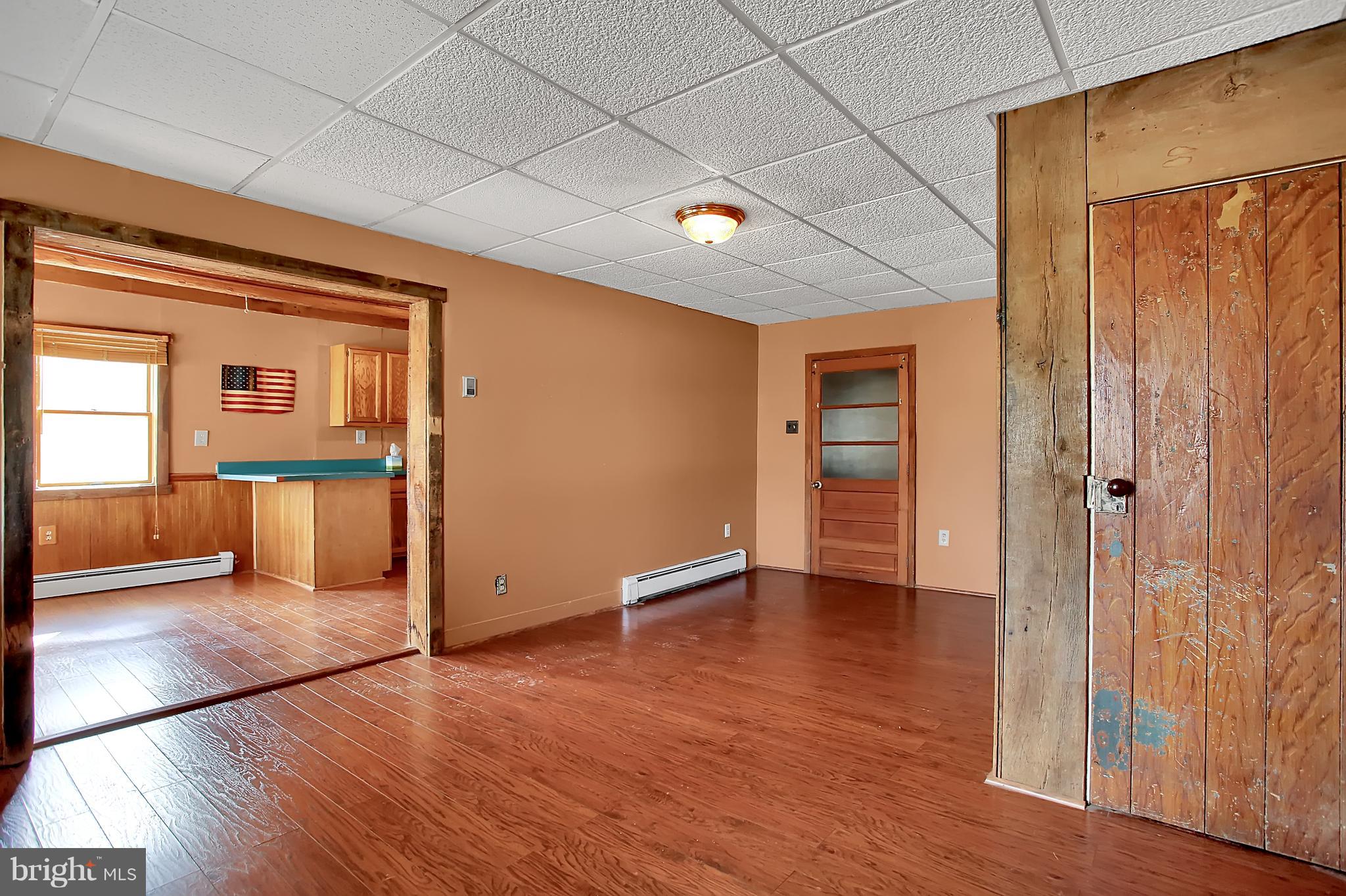 42 Old York Road Wellsville, PA 17365 - Photo 3 of 38