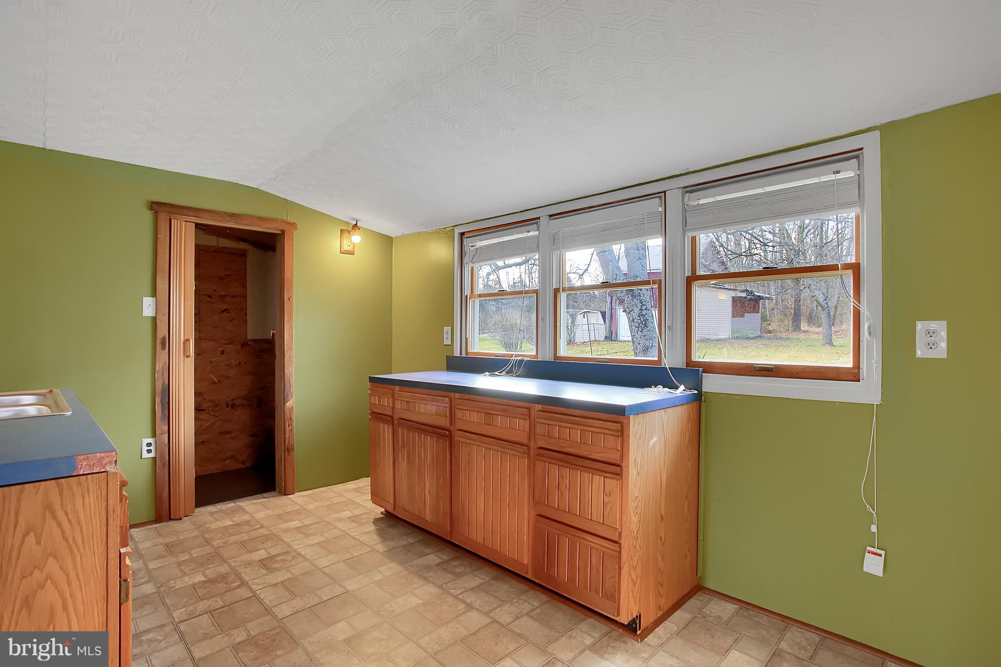 42 Old York Road Wellsville, PA 17365 - Photo 23 of 38
