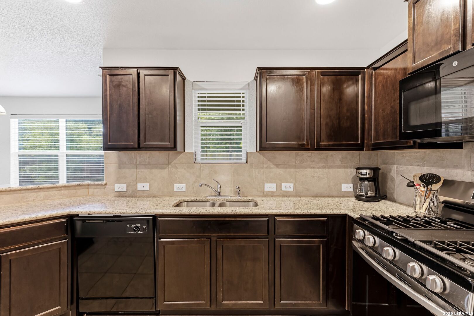 10434 Rhyder Ridge San Antonio, TX 78254 - Photo 14 of 30