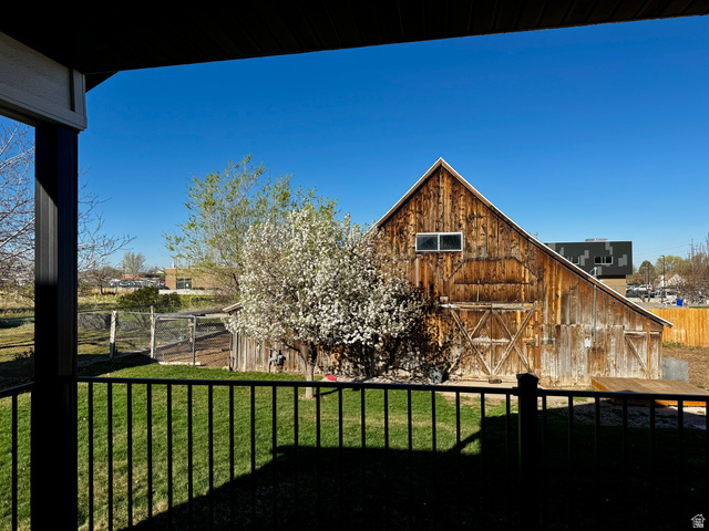 75 North 100th Street West Fillmore, UT 84631 - Photo 47 of 62 Balcony with a barn