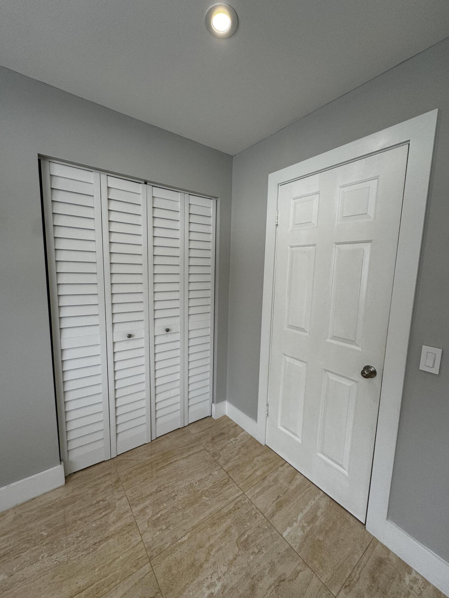 5520 Coach House Circle, Unit G Boca Raton, FL 33486 - Photo 35 of 41 35