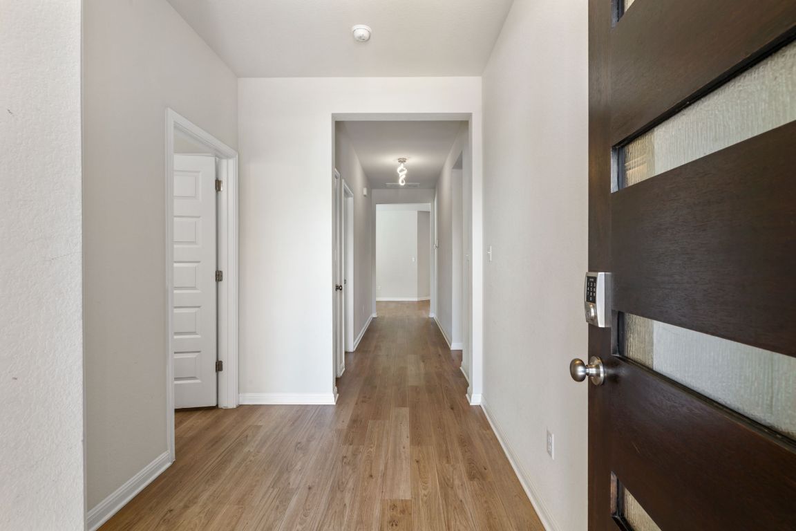 144 Gullivers Drive Elgin, TX 78621 - Photo 4 of 38