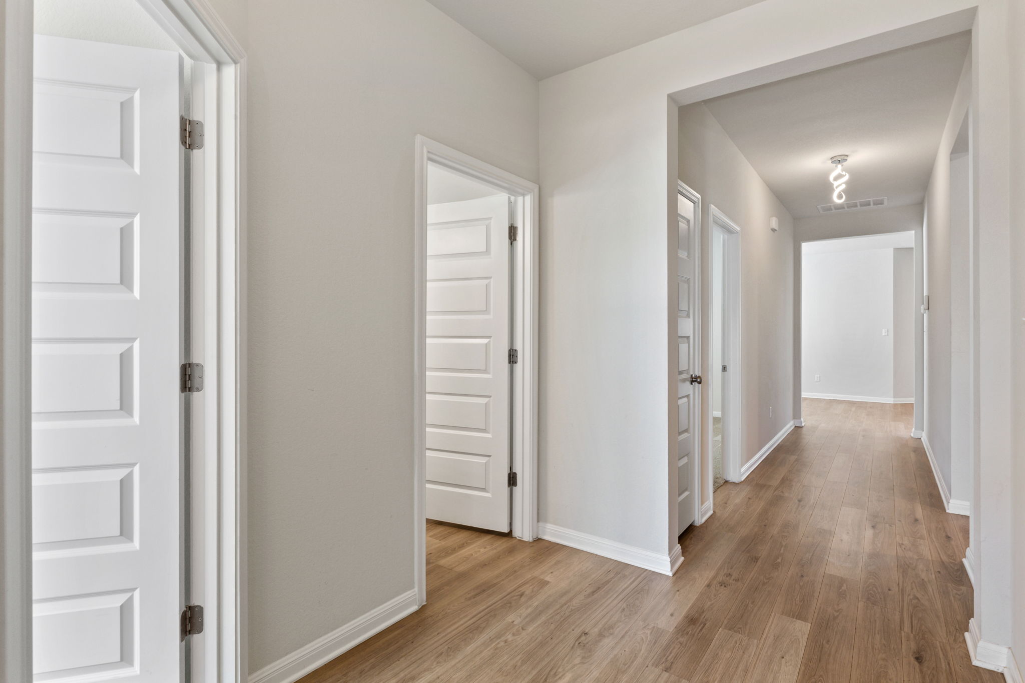 144 Gullivers Drive Elgin, TX 78621 - Photo 5 of 38