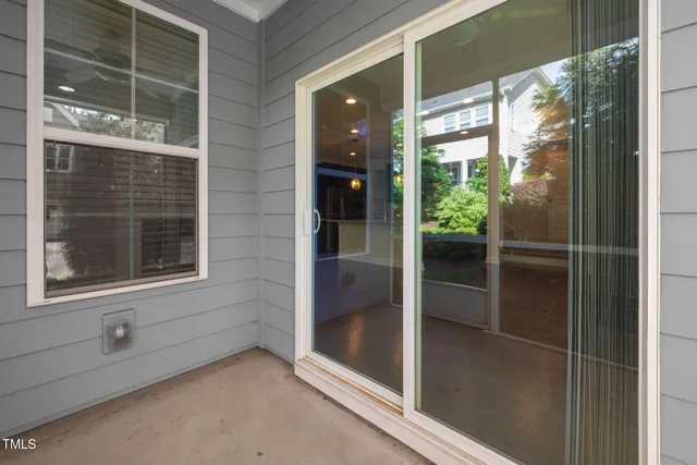 a view of an entryway of the house