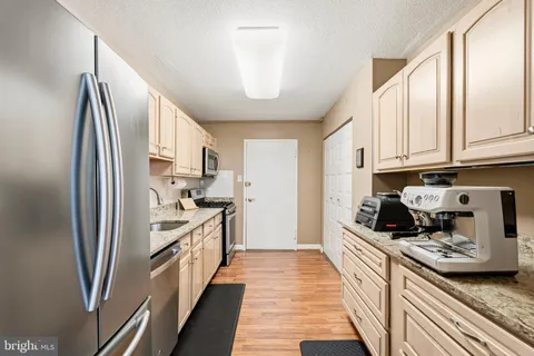 $140,000 | 6100 Westchester Park Drive, Unit 1702, College Park, MD 20740