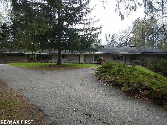5935 North Livernois Road Rochester, MI 48306 - Photo 1 of 52