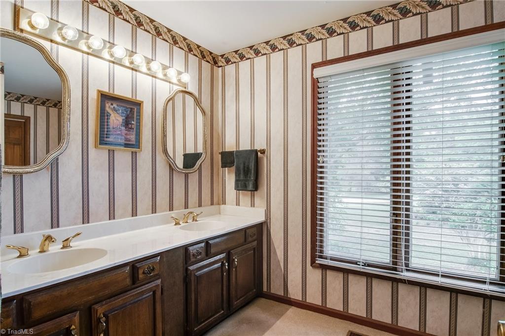 5200 Saddle Brook Road Oak Ridge, NC 27310 - Photo 11 of 26