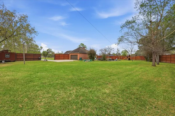 a house view with garden space