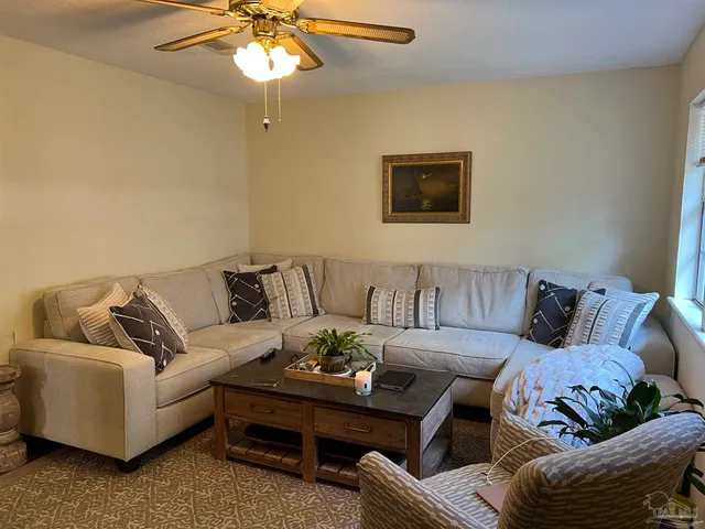 $1,590 | 113 McClure Drive, Unit A, Gulf Breeze, FL 32561