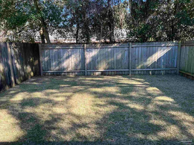 $1,590 | 113 McClure Drive, Unit A, Gulf Breeze, FL 32561